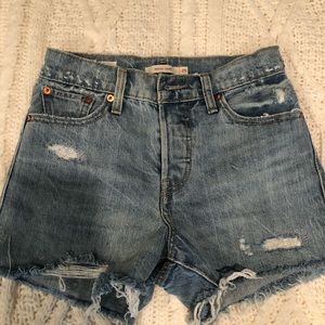 Levi’s Jean Shorts Size 25!